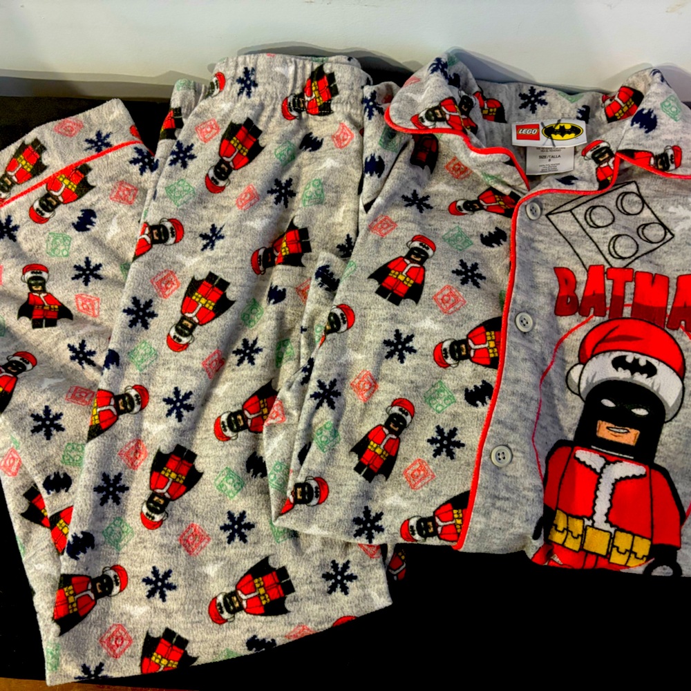 Lego Batman holiday Christmas two piece boys pajama set pants long sleeve size 8